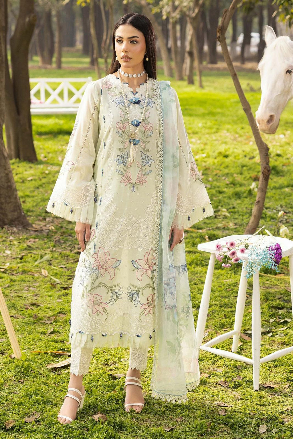 Elegant Pakistani Embroidered Dress | Sultana Threads